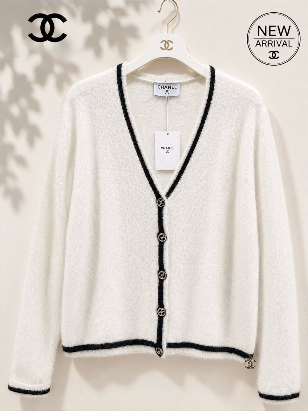🎀 Women’s White Fuzzy Knit Button Cardigan 🎀